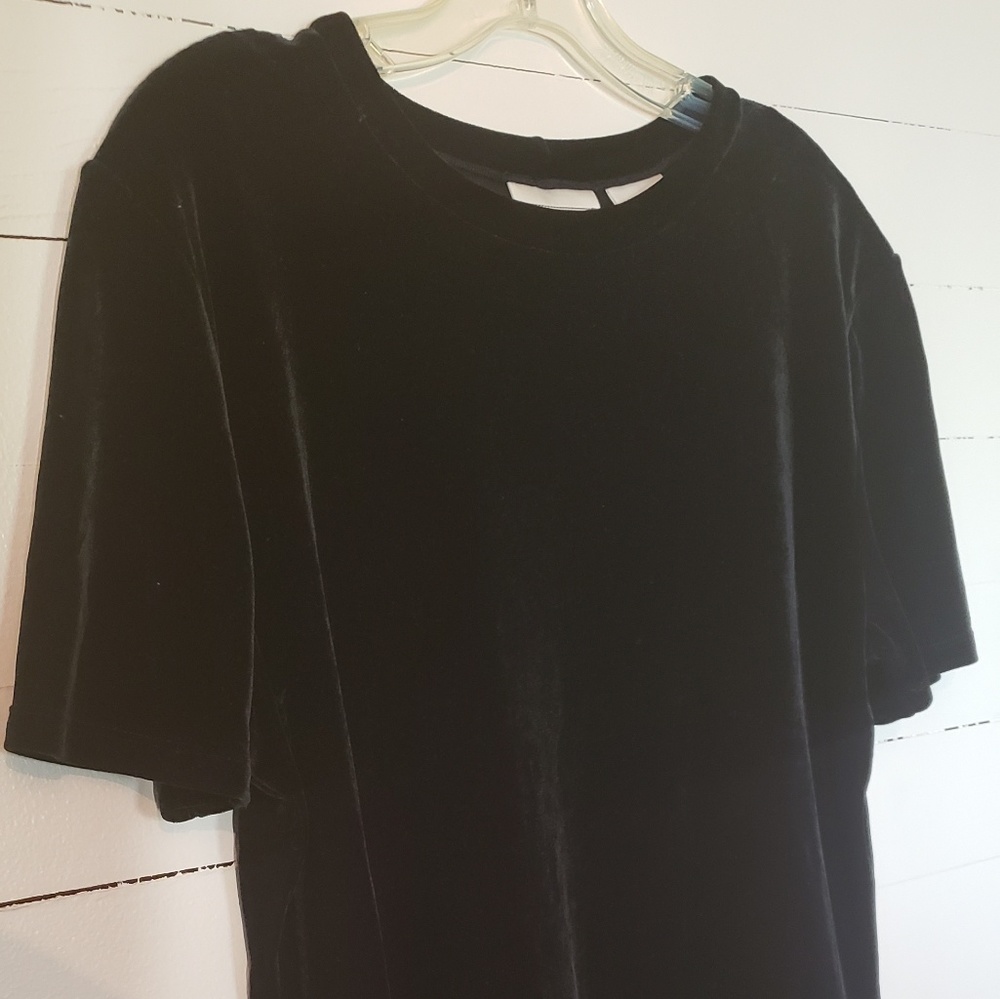 Black Velvet Top                  0089